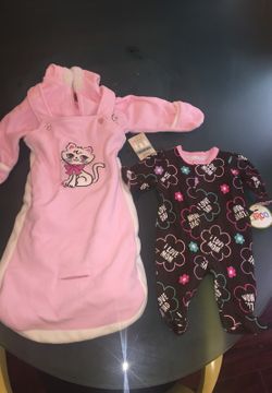 Brand new warm baby clothes size newborn
