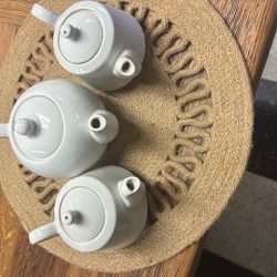 3 Tea Pots
