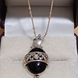 Vintage Sterling Silver Black Onyx Necklace 