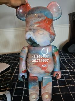Trading bearbrick for PC(LOOK AT DESCRIPTION)