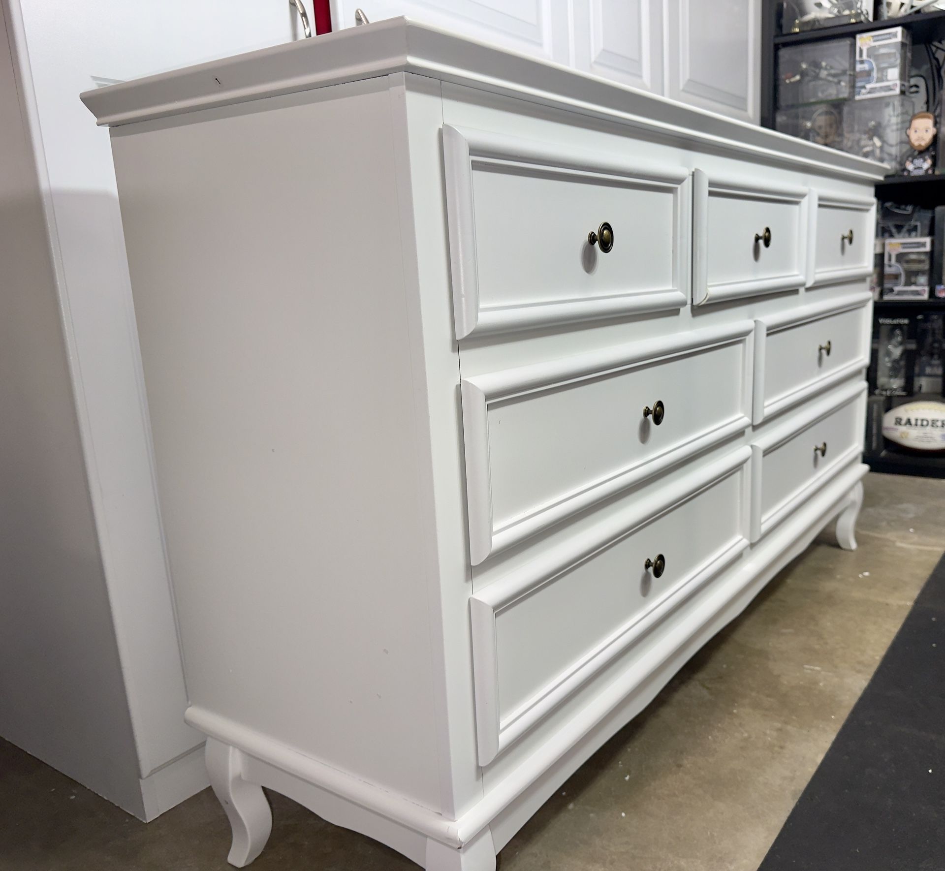 Royalcraft Dresser for Bedroom, Modern 7 Drawer Dresser with Solid Wood Legs and Painted Finish