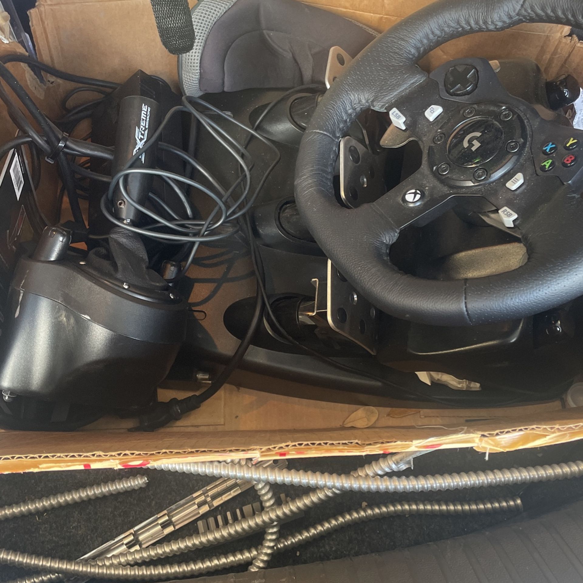 Xbox One W/ Controller & Logitech G920 Setup