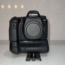 Canon 6Dmii With Battery Extension 