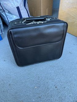 Laptop bag with roller
