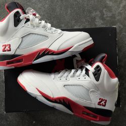 Jordan 5 Fire Red - Sz 8 - DS 