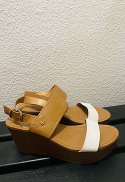 Womenβs Shoe Size 9