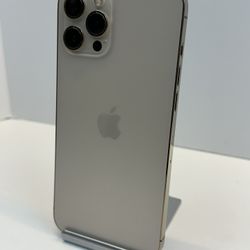 Apple iPhone 12 PRO MAX 128gb. ( Fully Unlocked )