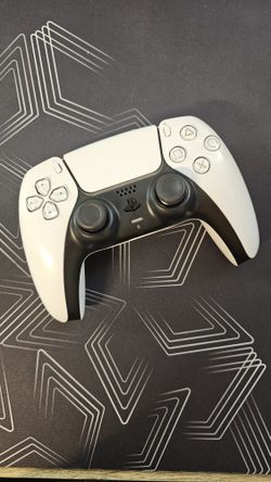 PS5 CONTROLLER WHITE
