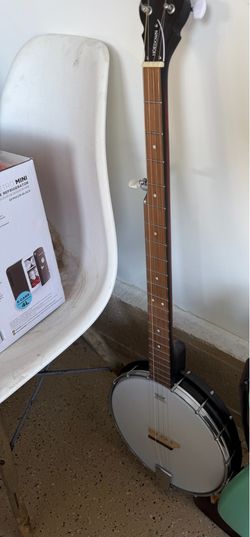 4-string Reno Banjo