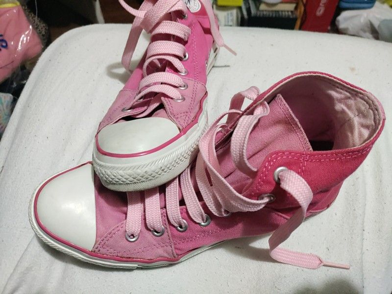 Triple Pink Chuck Taylor Sneakers Men's 8/Women's 10
