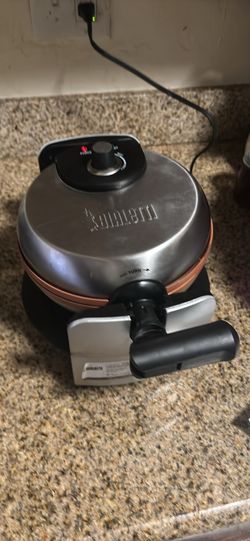 Waffle maker