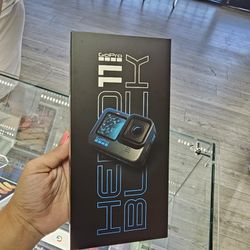 GoPro - HERO11 Black Action Camera - Black