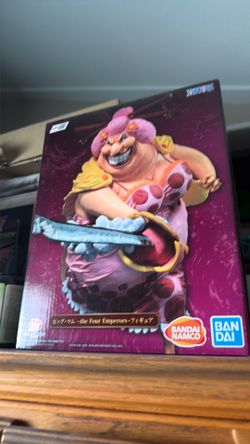 One Piece Bandai Figure Luffy & Big Mom
