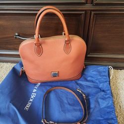 New Dooney & BOURKE Zip Zip Handbag Bag Purse