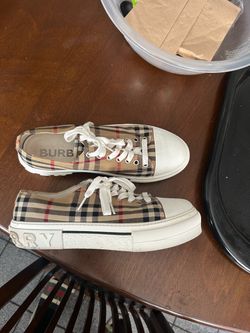 Men’s Burberry shoes size 41 fits size 8.5-9