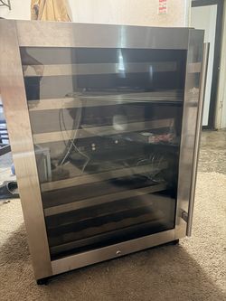 Allavino Dual zone 56 bottle wine fridge