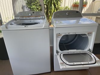 Washer + Dryer Whirlpool