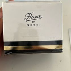 Flora Gucci Perfume2.5 Ounces 