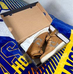 Nike Air Force 1 , High '07  Premium Sneakers feature a rugged Wheat suede upper complemented by distinct two tone laces SIZE 9 MEN