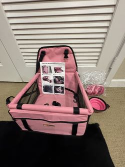 DOG Car seat Almost NEW! Dog Harness, Leash,bowl All For $25!! Paid Approximately $40-45! 