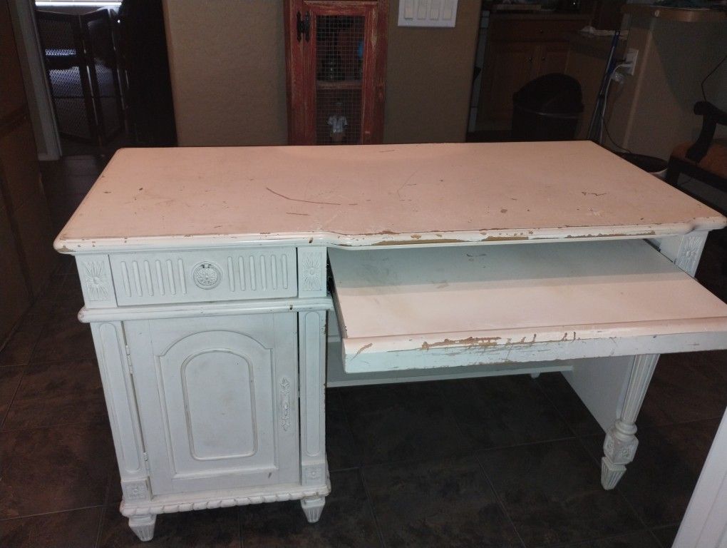 White Shabby Chic Desk