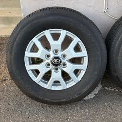 tires  toyo 245/70R17