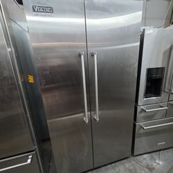 42" VIKING BUILT IN STAINLESS STEEL REFRIGERATOR 