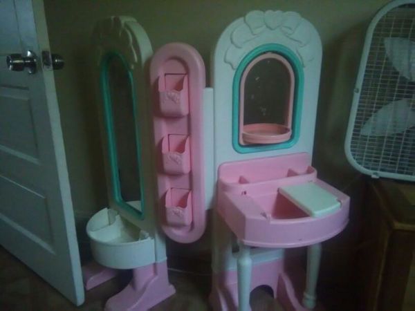 fisher price vanity