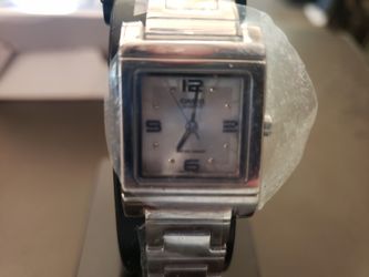 LADIES CASIO 3 HAND ANALOG WATER RESIST WATCH NEW IN BOX