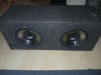 10" speakers with scorpion box and 600watt amp