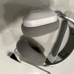 Corsair HS80 Max White