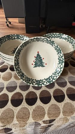 8 Pieces Tienshan Folk Craft WINTER Christmas Tree 🌲 decorated WONDERLAND 6 3/8” Coupe Cereal Bowls  
