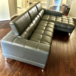 Sofa With Chaise 