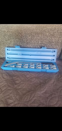 Ratchet Wrench Socket Set with Case