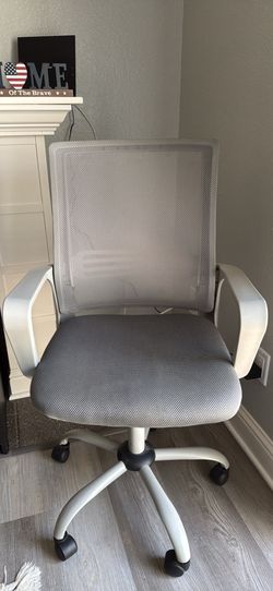 Desk chair