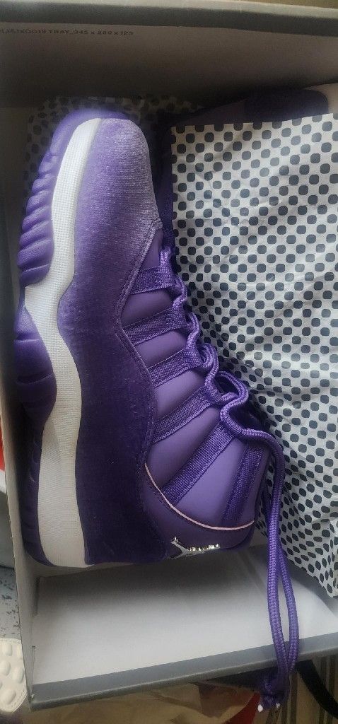Jordan Retro 12