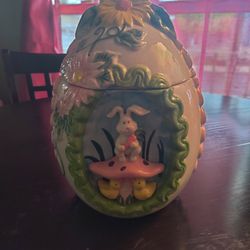 David's Cookies Egg Jar