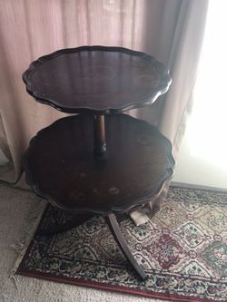 Antique table needs to be repainted