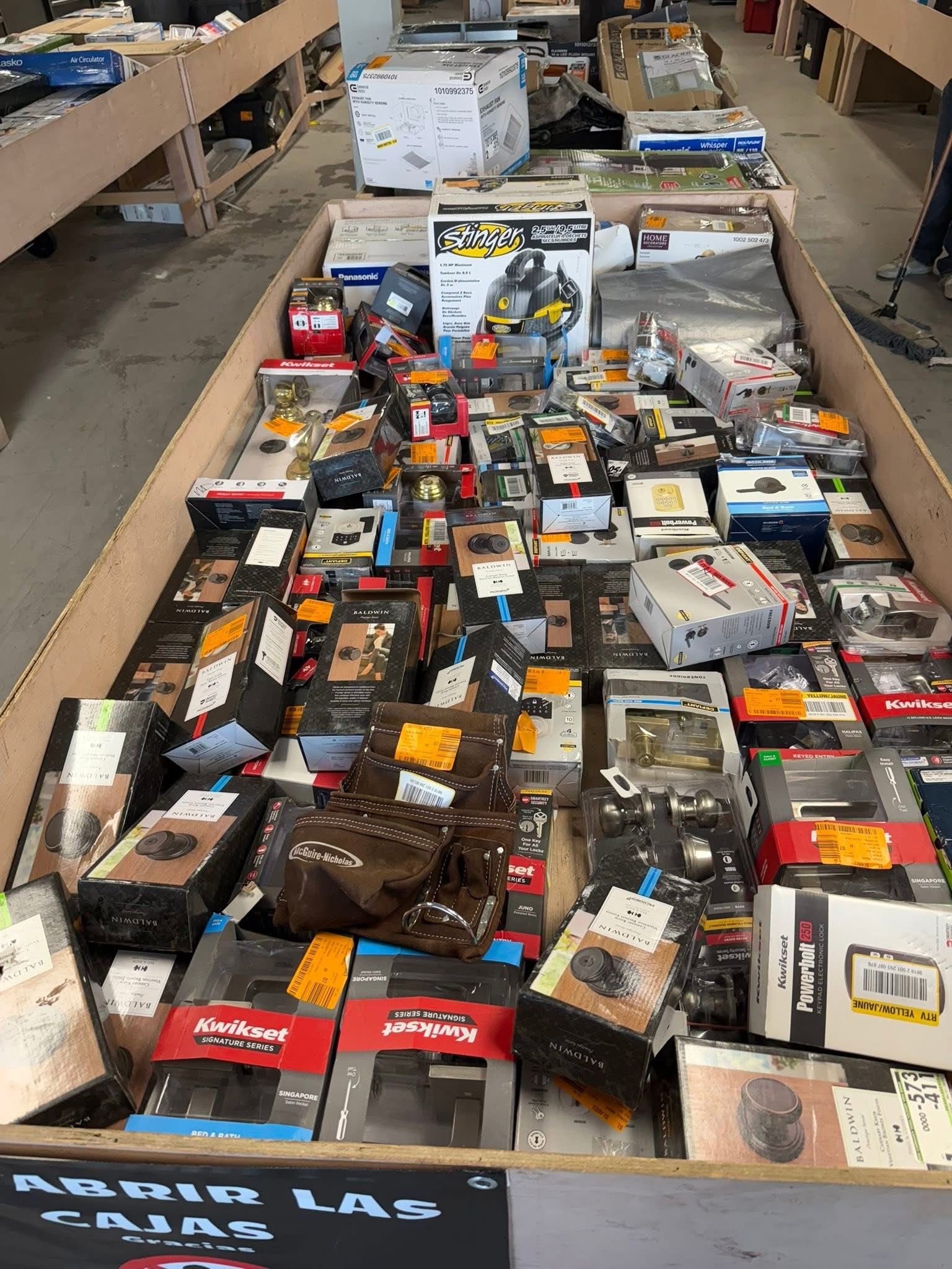 π BIG SALE TOMORROW! π π Desert Deals Liquidation π¦ ANY ITEM from the bins β JUST $15! π TOMORROW | 9 AM β 6 PM π 1322 S. 4th Ave, Yuma, AZ 853