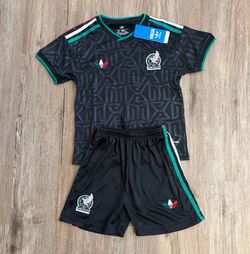 Mexico kids soccer jersey set black size 6/7