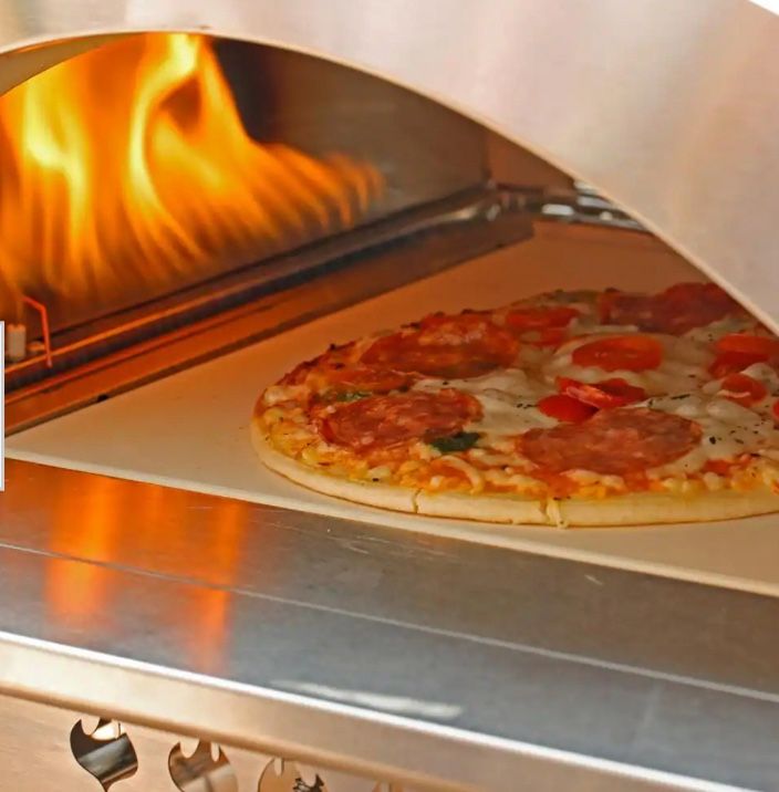 brand New Outdoor Pizza Oven propane in box