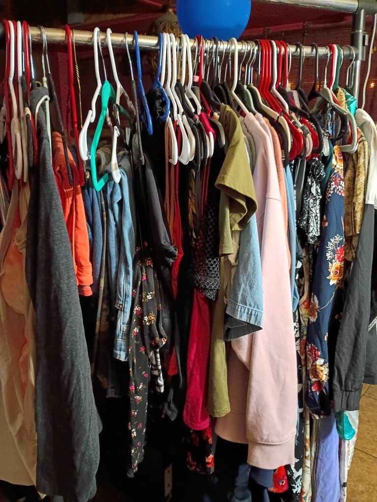 Women's L/XL Clothing