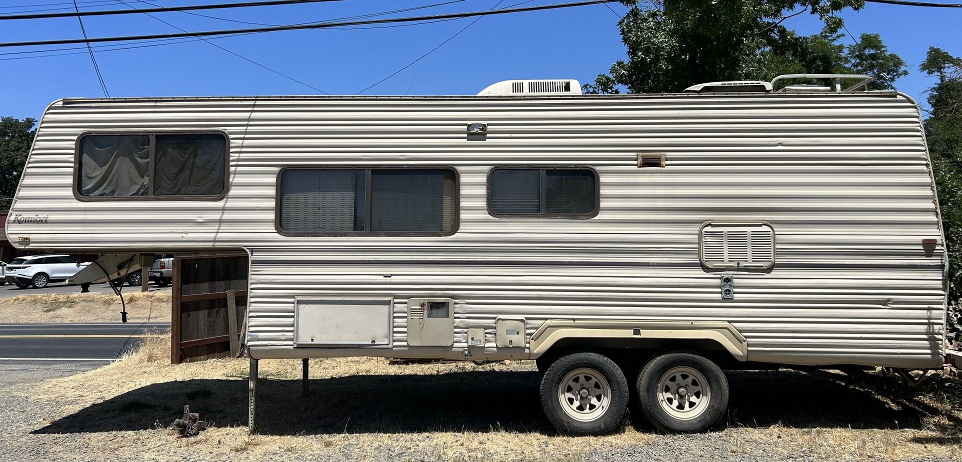 Fifth Wheel Trailer