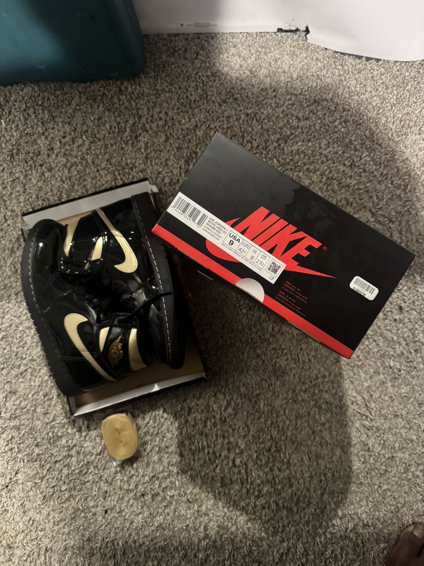 🔥 Air Jordan 1 Retro High OG “Black Metallic Gold” – Size 9 – Deadly Clean! 🔥