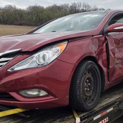 11 12 PARTS 13 14 Hyundai Sonata 2.0T Seats Trunklid Radio RH Mirror LH Headlight