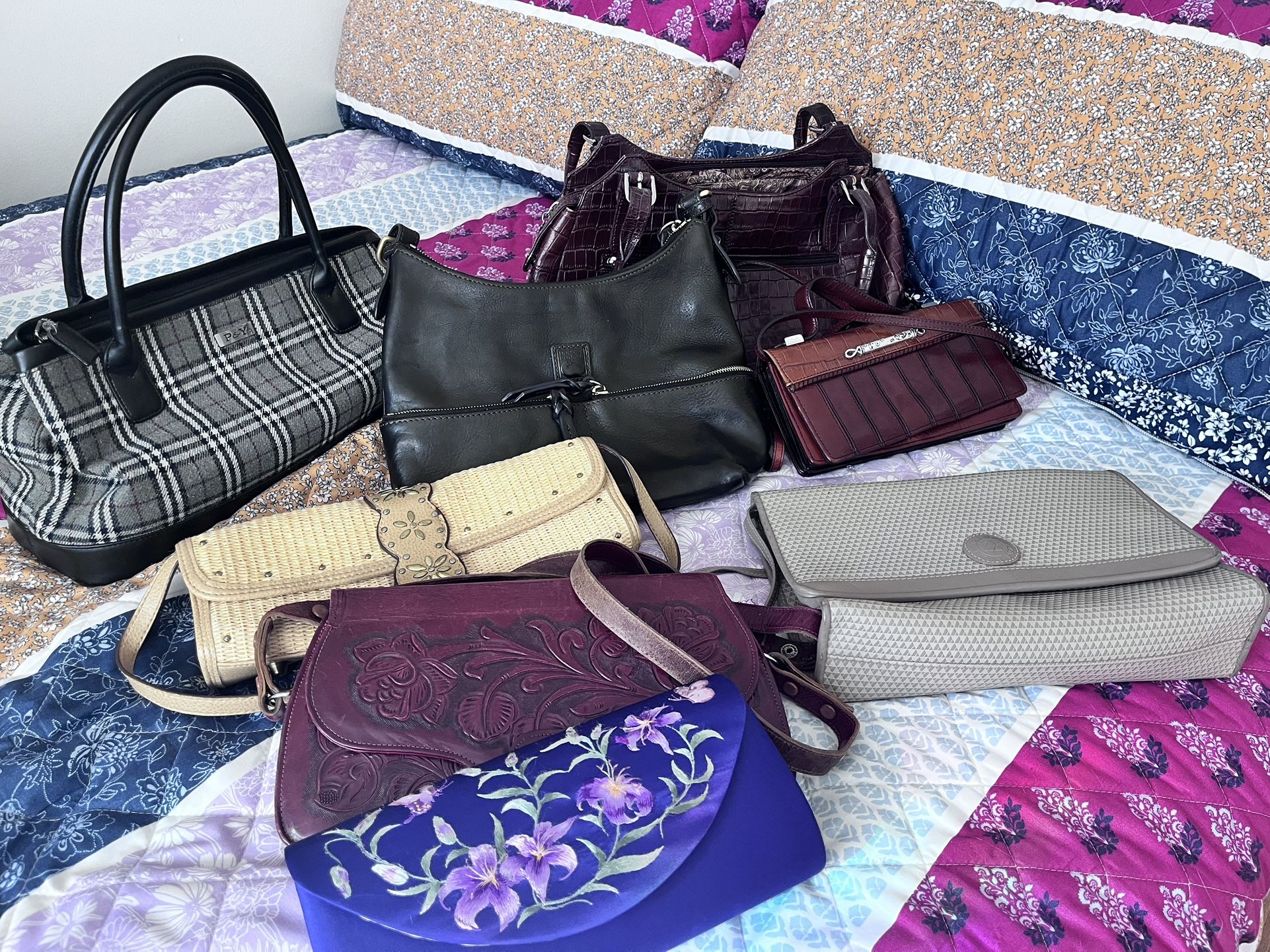 Lot Of Vintage Purses Genuine Leather And More