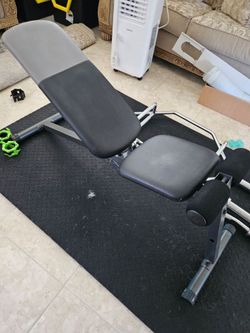 Weight lifting bench