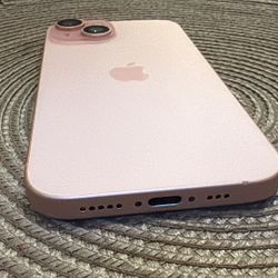 iPhone 15 Pink