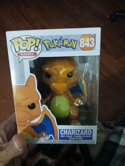 Pop games  charizard vinyl figure  843 Pokémon