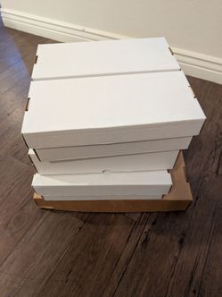 Lot of approximately 10k baseball cards